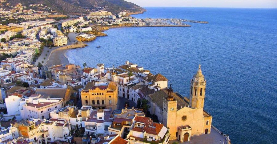 Barcelona AIRPORT: Holidays in SITGES