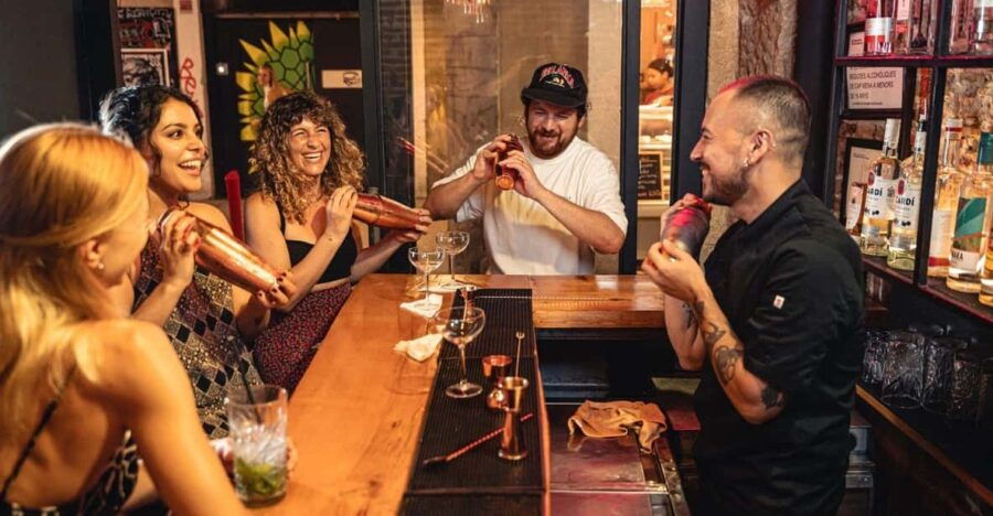 Barcelona: Cocktail Class With Mixologist & Tapas - Experience Highlights