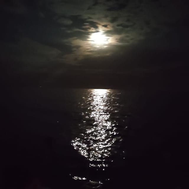Barcelona: Full Moon Sailing Tour