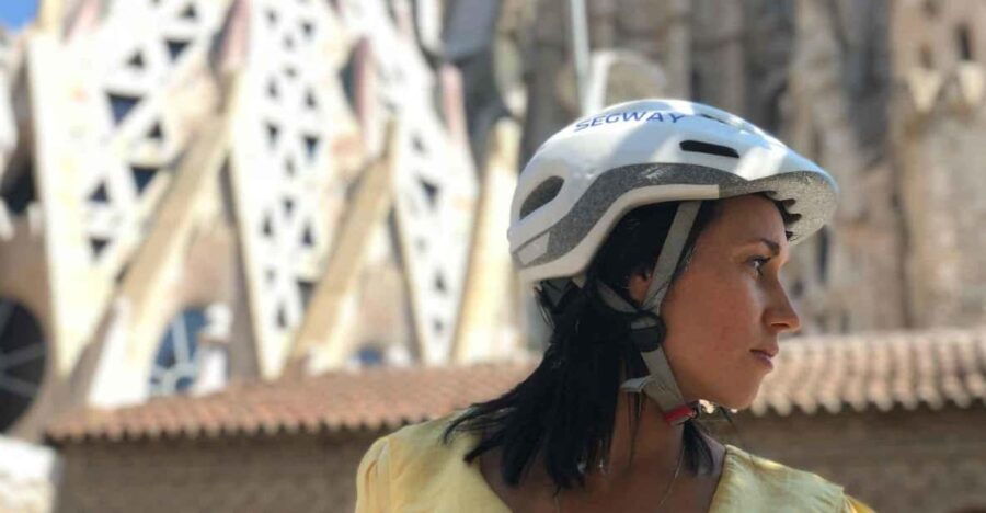 Barcelona: Gothic Quarter & Sagrada Familia Area Segway Tour - Tour Overview