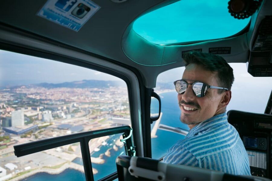 Barcelona: Luxury Sailing Trip & Panoramic Helicopter Flight
