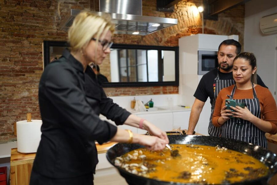 Barcelona: Seafood Paella Cooking Class & Boqueria Market - Activity Overview