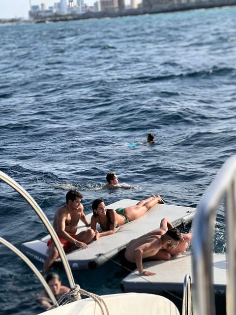 Barcelona: Sunset Boat Party With Pre-Party, Drinks & Snacks - Event Overview