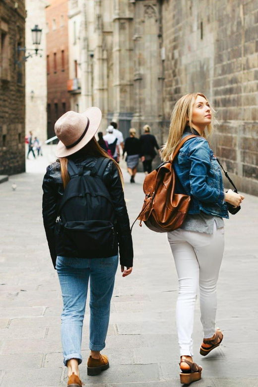 Barcelonas Hidden Tales & Tapas Tour: Tapas, Ham and Drinks - Itinerary and Experience