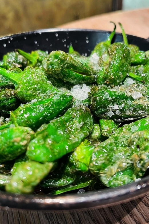 Barcelona´s Lunch or Dinner Tapas Tour: Food and Happiness - Tour Overview