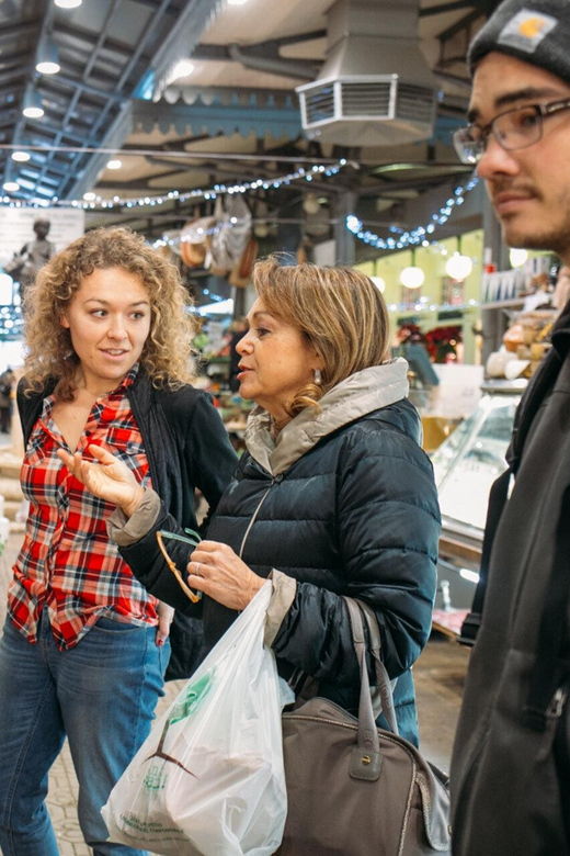Bari: Market Tour & Authentic Aperitivo at a Locals Home - Experience Overview
