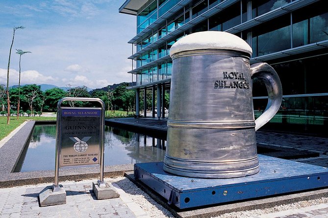 Batu Caves and Suburbs Tour From Kuala Lumpur