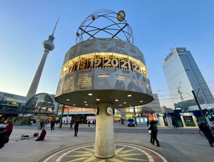 Berlin History Walk – on Foot Sightseeing in Berlin