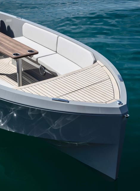 Boat Rental in Santa Maria Di Leuca · Mana 23 (2024) - Overview of Mana 23