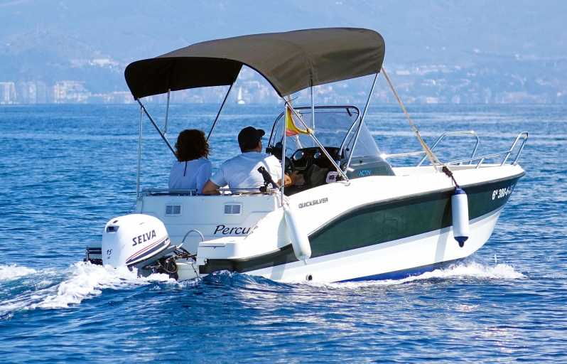 Boat Rental With and Without a License - Activity Overview