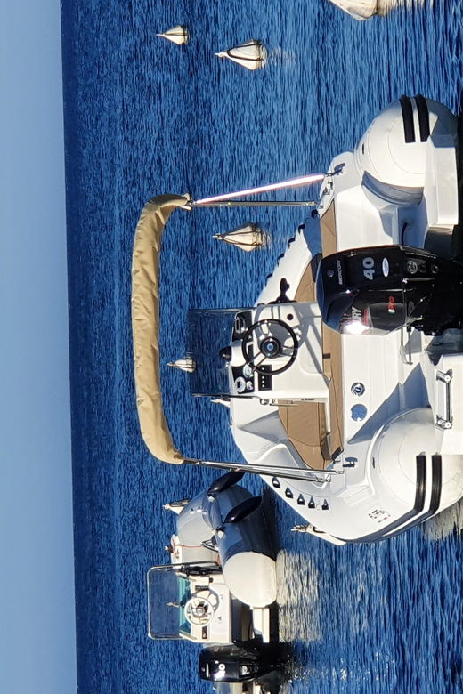 Boats and Speed Boats Rental – Full Day