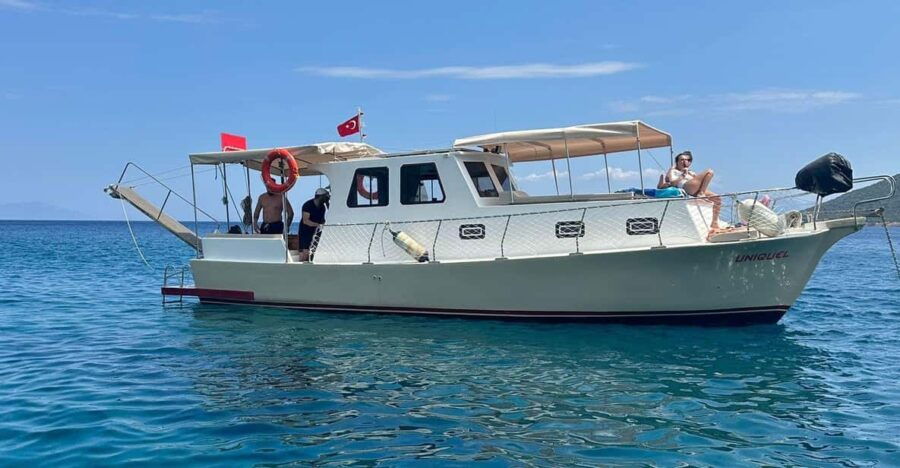 Bodrum Private Sunset Boat Tour With Swimming Stop