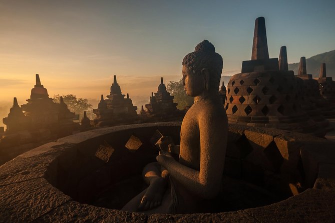 Borobudur Sunrise – Jeep Lava Tour (Merapi Volcano)