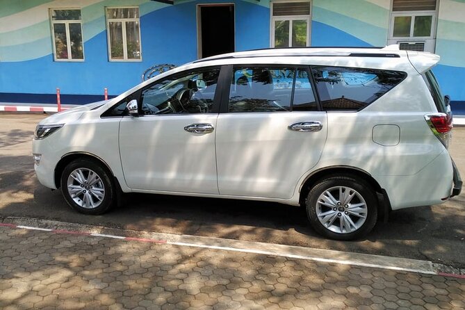 Budget Transfer by Car From Agra to Varanasi Hotel - Meeting and Pickup Details