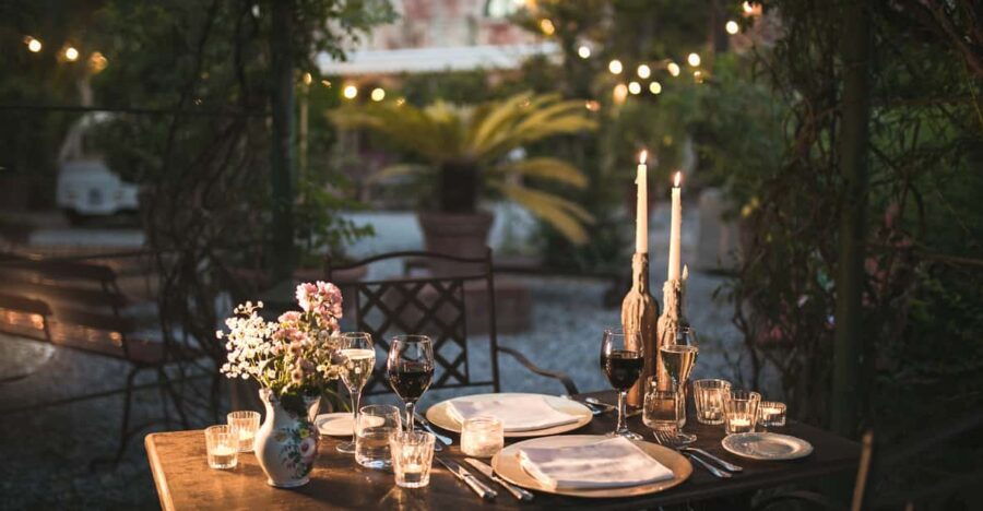 Buggiano Castello: Romantic Tuscany Villa Candlelight Dinner - Location and Ambiance