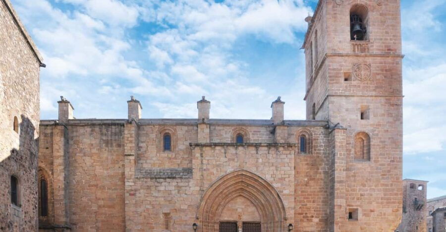 Cáceres: Concathedral of Santa Maria Ticket With Audio Guide - Highlights of the Experience