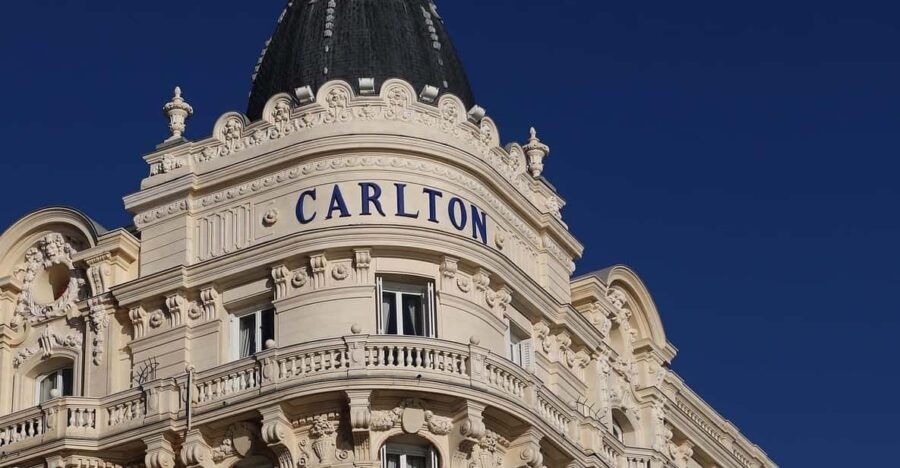 Cannes: Private Guided Walking Tour With Local Guide