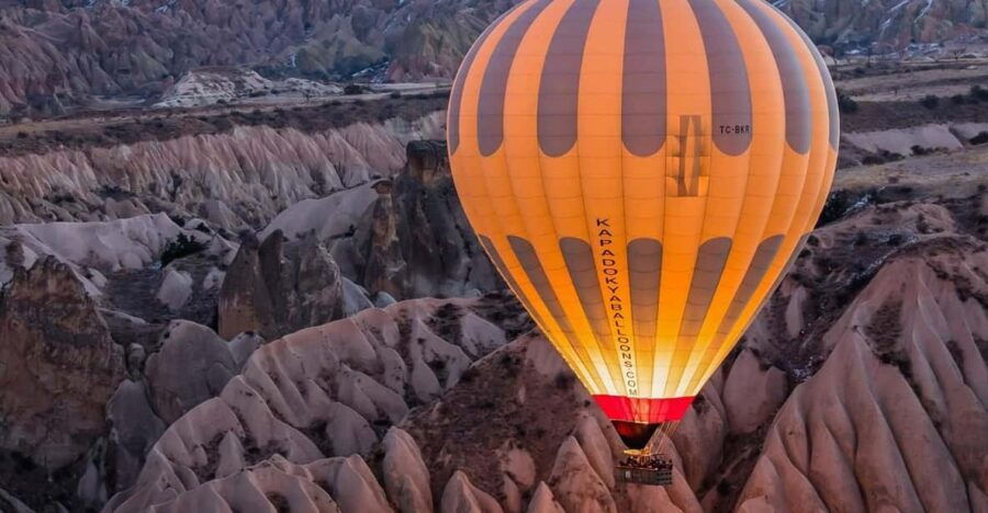 Cappadocia: Göreme Sunrise Hot Air Balloon Tour