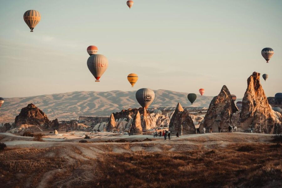 Cappadocia: Guided Hot Air Balloon Watching and Valley Trek