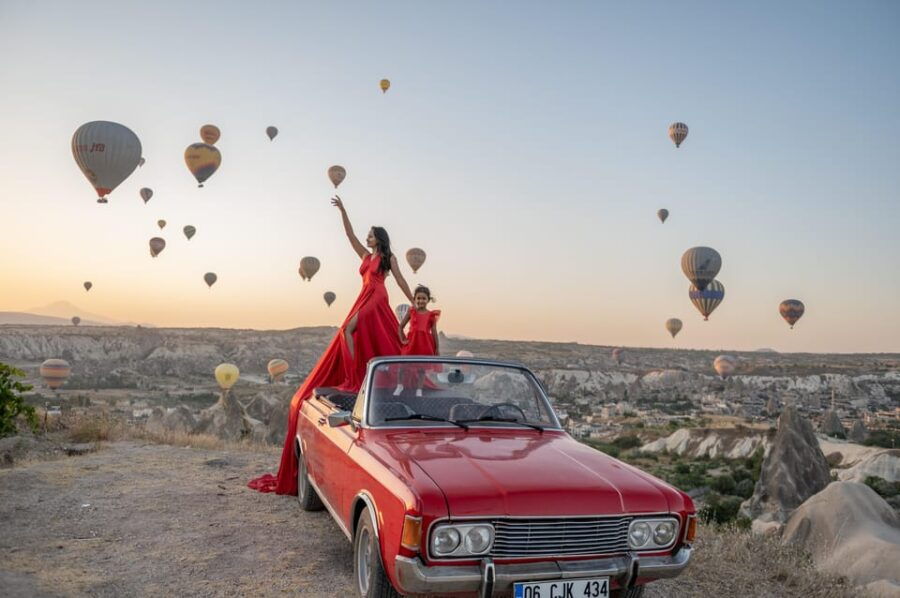Cappadocia: Sunset or Sunrise Private Classic Car Tour