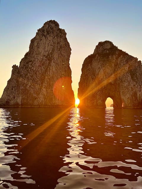 Capri: 2-Hour Boat Tour of the Caves and Stacks