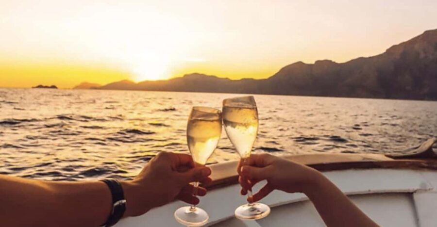 Capri: Exclusive Sunset Boat Tour With Swimming and Prosecco - Overview of the Tour