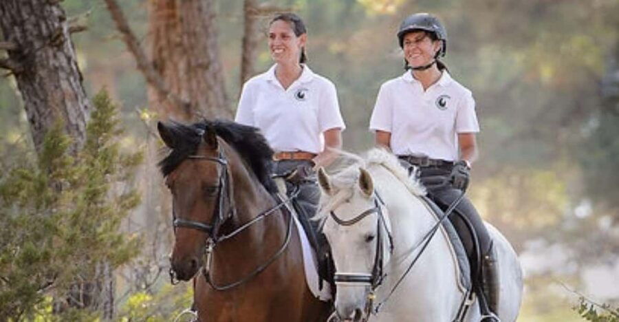 Cascais: Short Horse Ride at Riding Club