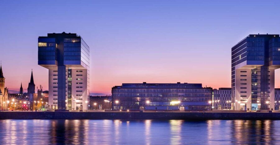 Cologne Chronicles: Exclusive Private Guided Walking Tour