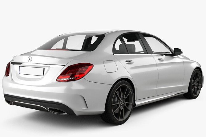 Colombo Airport (CMB) to Colombo City Private Transfer by Mercedes Benz E300