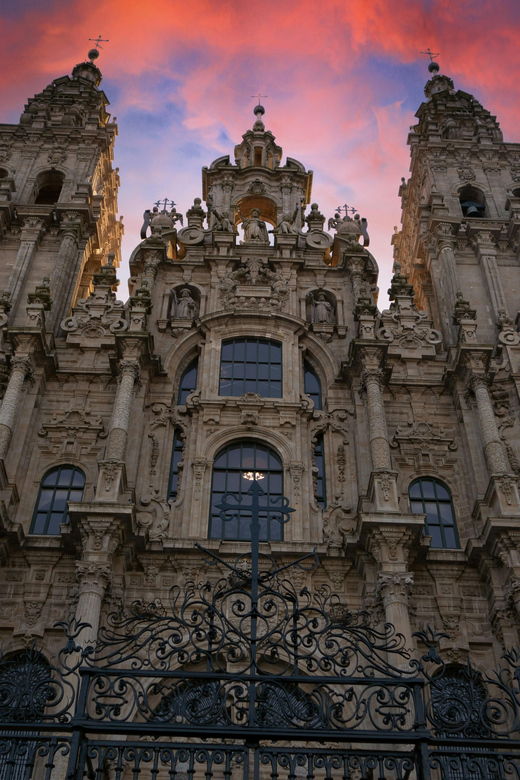 Complete Tour of Santiago + Cathedral, Museum and Portico De La Gloria - Tour Overview