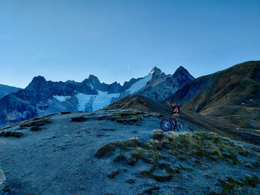 Courmayeur: Ebike Tour in Val Ferret up to Rifugio Elena