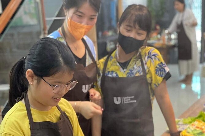 Da Nang Home Cooking Class With Market Tour & Coffee Tasting - Market Exploration