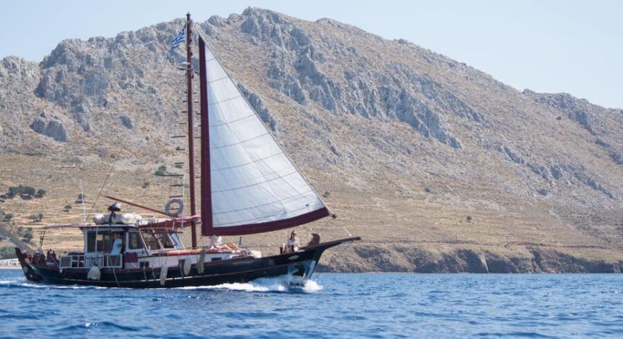 DAILY CRUISES TO KOUFONISIA OR SOUTH NAXOS WITH BBQ&DRINKS - Cruise Overview