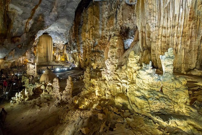 Dark and Paradise Cave