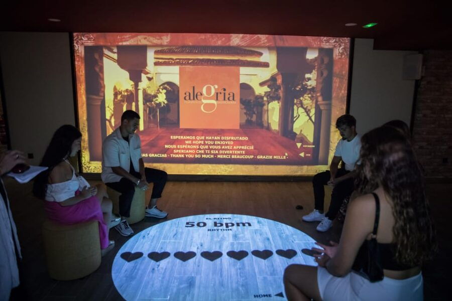 Dive In and Discover: Flamenco in an Interactive Journey