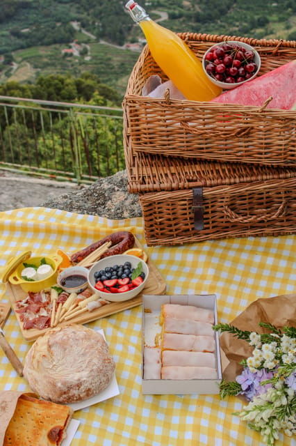 Douro Valley: Safari Wine Tour, Typical Lunch, Boat Ride - Tour Overview