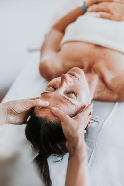 Emilia-Romagna: 25-Minute Massage + Aperitif + 2 Hour Pool
