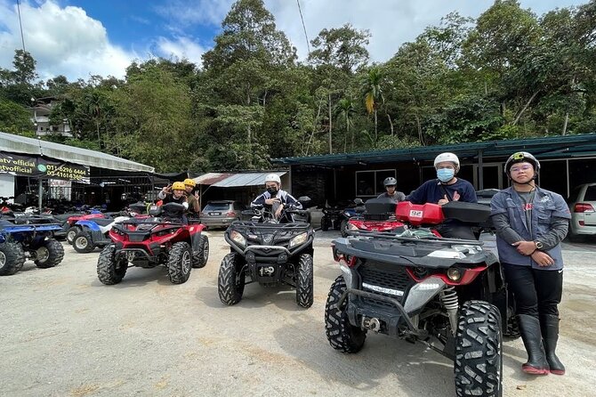 Enjoy the Urban Scenery Along the Way With Locals