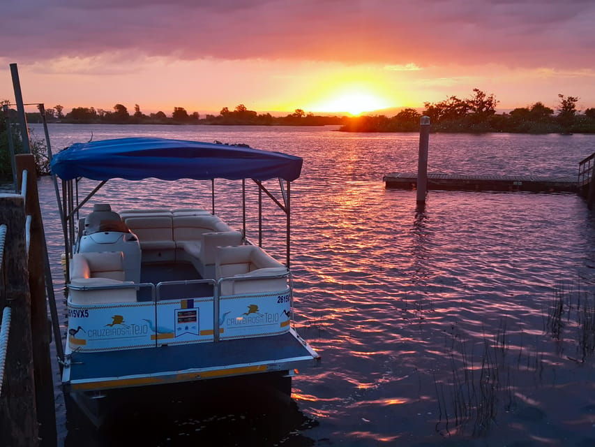 Escaroupim: 2 Hour Boat Trip, Guided Tour + Wine Tasting - Activity Overview