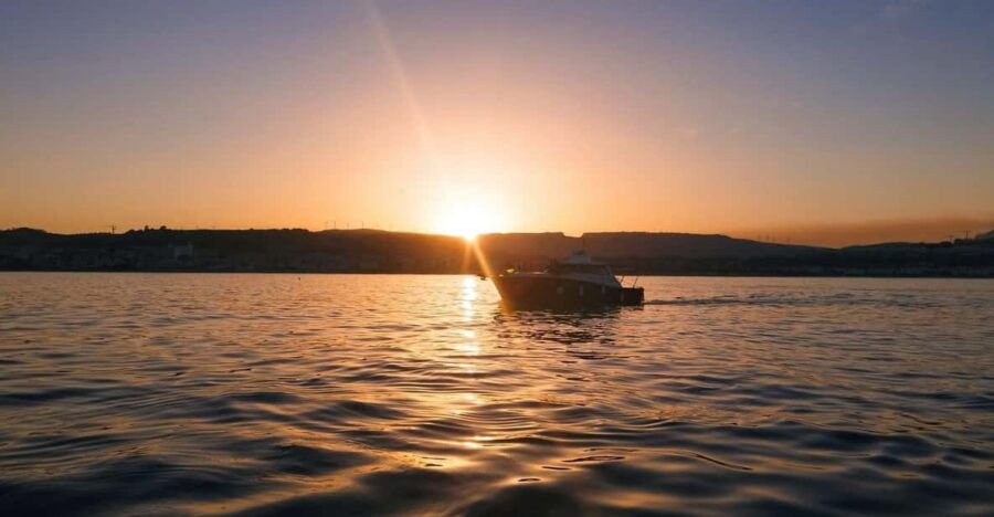 Estepona: Sunset Cruise in Search of Dolphins/Drink & Snacks
