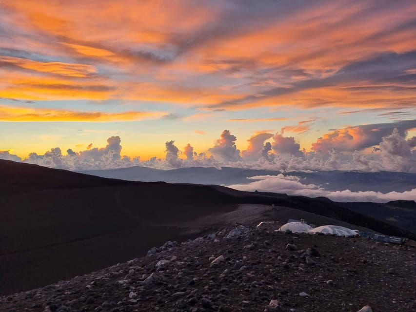 Etna: Sunset 4×4 Coach Tour to the Top of Etna