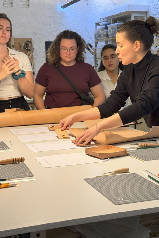 Experience in Leather Goods Workshop- Leather Accessory