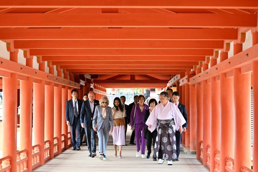 Experience Japan Tour & Projection Mapping in Hiroshima