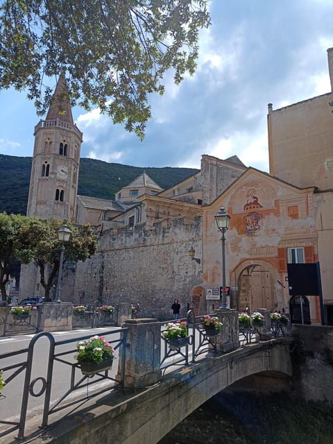 Finalborgo: Walking Tour With a Local Guide