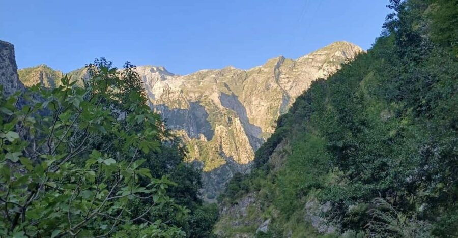 Forte Dei Marmi: Bike Tour at the Foot of the Apuan Alps