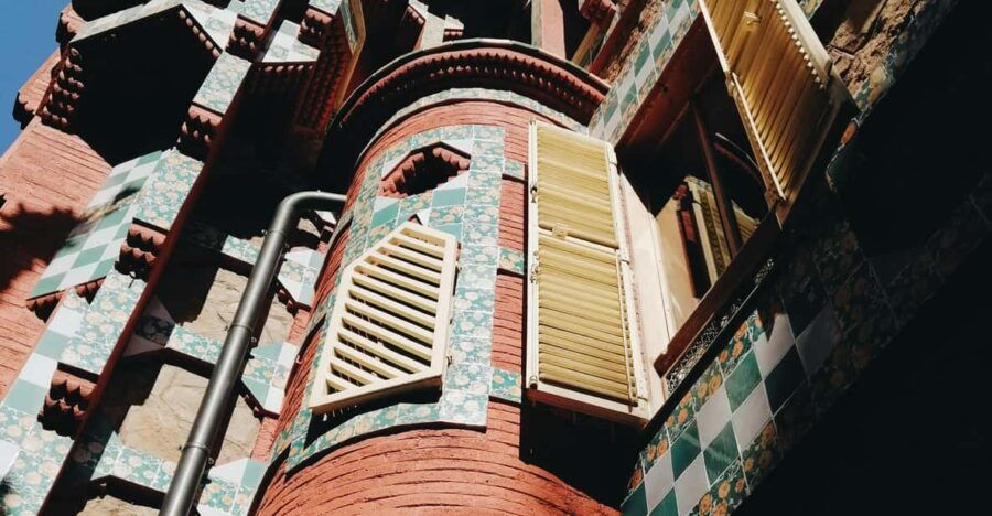 From Barcelona: Sagrada Familia Cathedral+Casa Mira Day Trip - Tour Overview