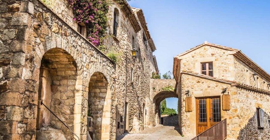 From Barcelona: Tour Private Medieval Villages & Cadaqués - Private Tour Details