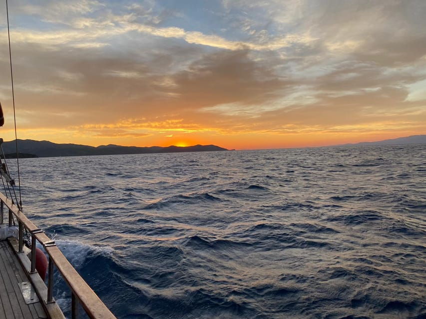 From Bodrum: Private Sunset Boat Tour With Dinner & Swimming - Tour Overview
