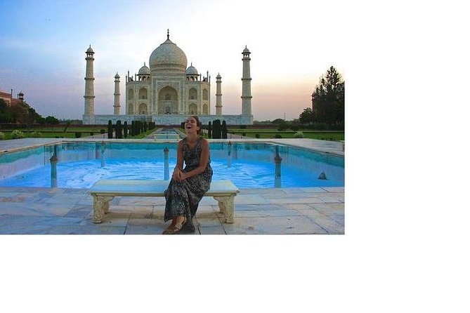 From Delhi: Taj Mahal Sunrise Tour and on Return Back Old Delhi Walking Tour