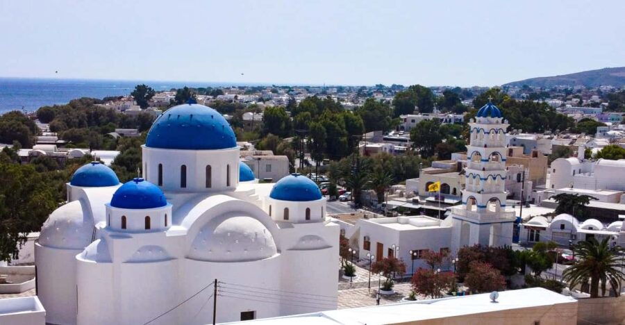 From Fira: Santorini Highlights Minibus Tour With Oia Sunset